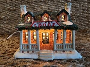 Vintage Lighted Guest House Lodge Porcelain Christmas Village Holiday Decor